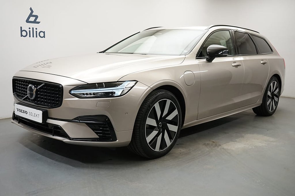 Volvo V90 T6 Plus Dark Edition, on call