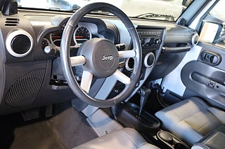 SUV Jeep Wrangler 9 av 15