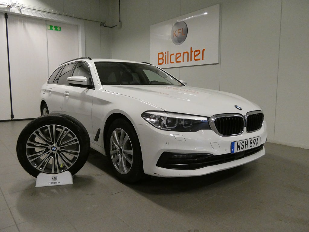 BMW 520d *JANUARIREA* Sport line Aut-Kam-Värmare-Navi-SoV