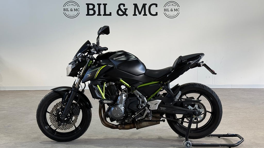 Kawasaki Ninja Z650 sänkt 0kr insats ny besiktad  