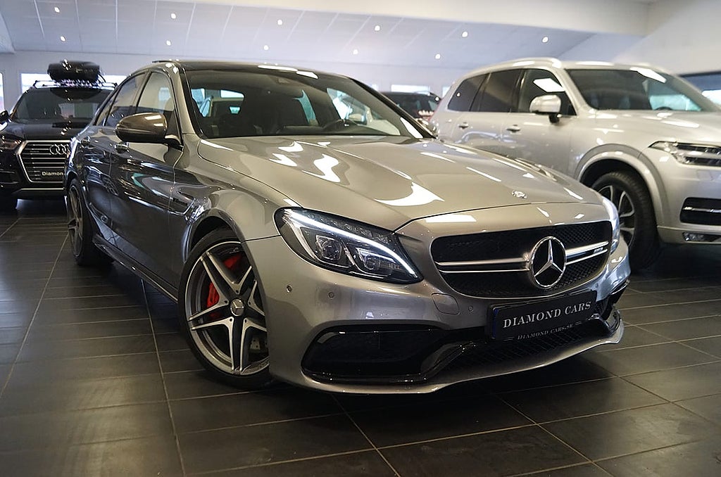 Mercedes-Benz AMG C63 S AMG Speedshift Pono Navi B-kamera
