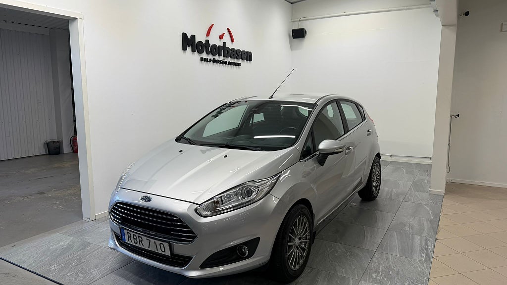Ford Fiesta 5-dörrar 1.0 EcoBoost Titanium |Ny kamrem