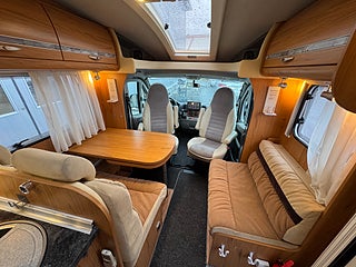 Husbil-halvintegrerad Bürstner Solano T 615 16 av 20