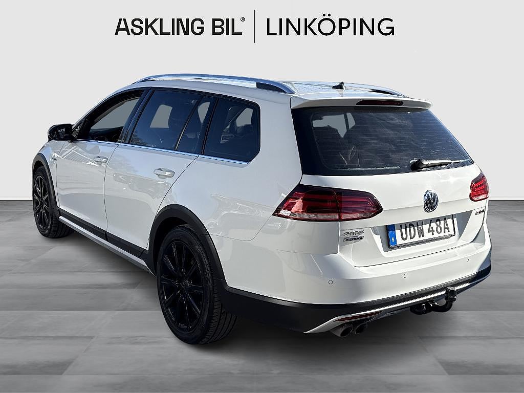 Volkswagen Golf Alltrack 2020 - miniatyr 2