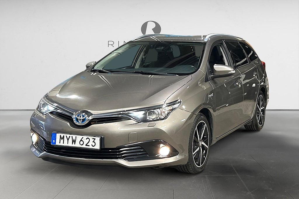 Toyota Auris Touring Sports Hybrid 136 HK AUT B-KAMERA 14000MIL 360KR/ÅR