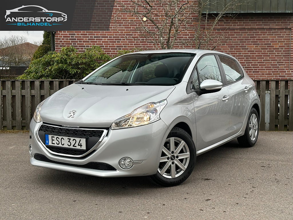 Peugeot 208 5-dörrar 1.2 PureTech 82 / Lågmil / Euro 5