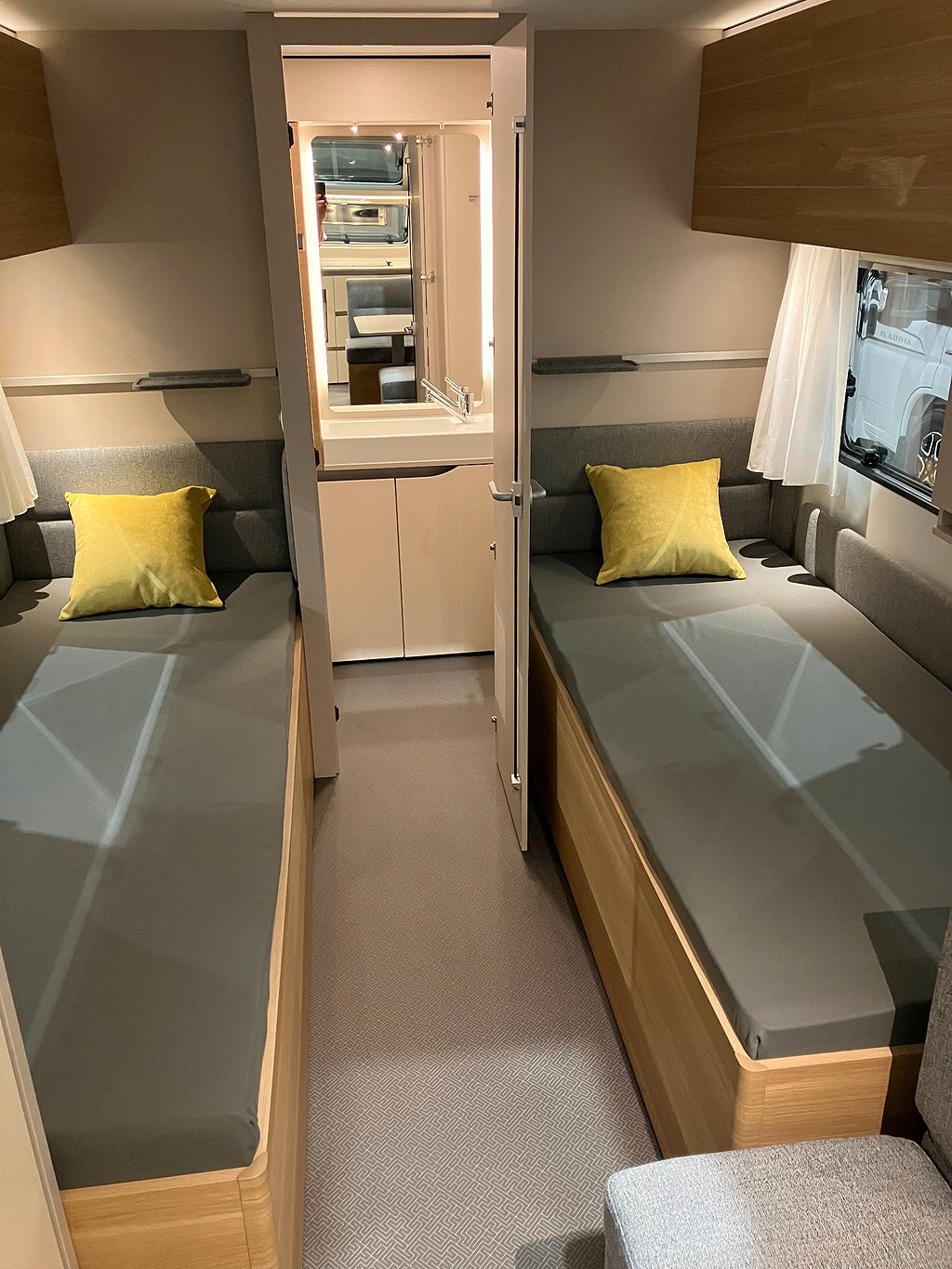 Adria Adora 613 HT / 2095 kr månaden / Ny / Vi tar inbyten - Adria