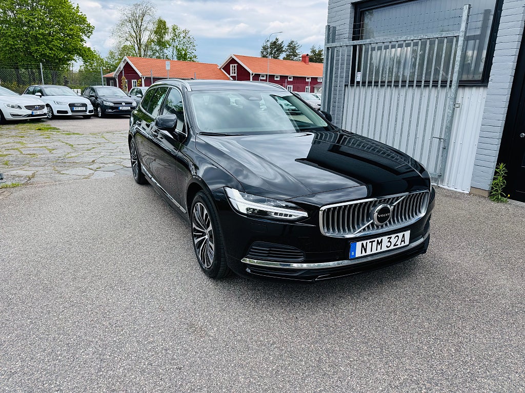Volvo V90 Recharge T6 AWD 350HK / NAVI / BACKKAMERA 