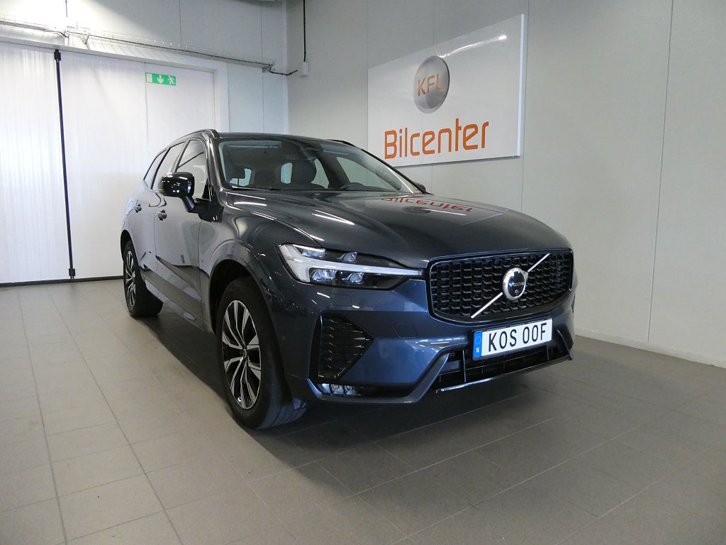 Volvo XC60 B5 AWD Plus Dark Skinn-Drag-VOC-360-Navi-Värm-H&K-SoV