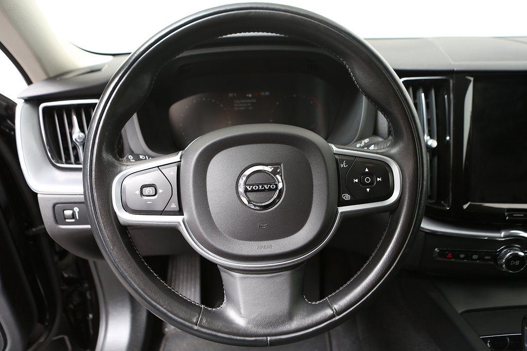 Volvo XC60 B4 Diesel 197hk Momentum Adv SE AWD VOC Drag 2021