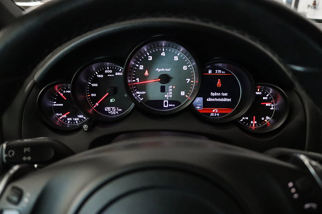 Porsche Cayenne S Hybrid Bose Navi Drag B-Kam 20" RS-Spyder