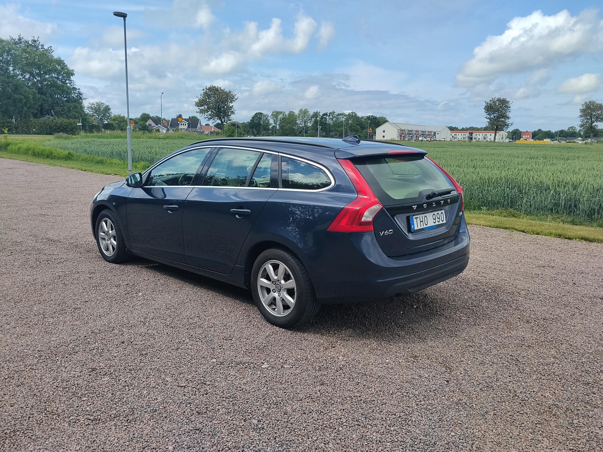 Volvo V60 D4 Momentum Fullservad 2013, bild 3/43