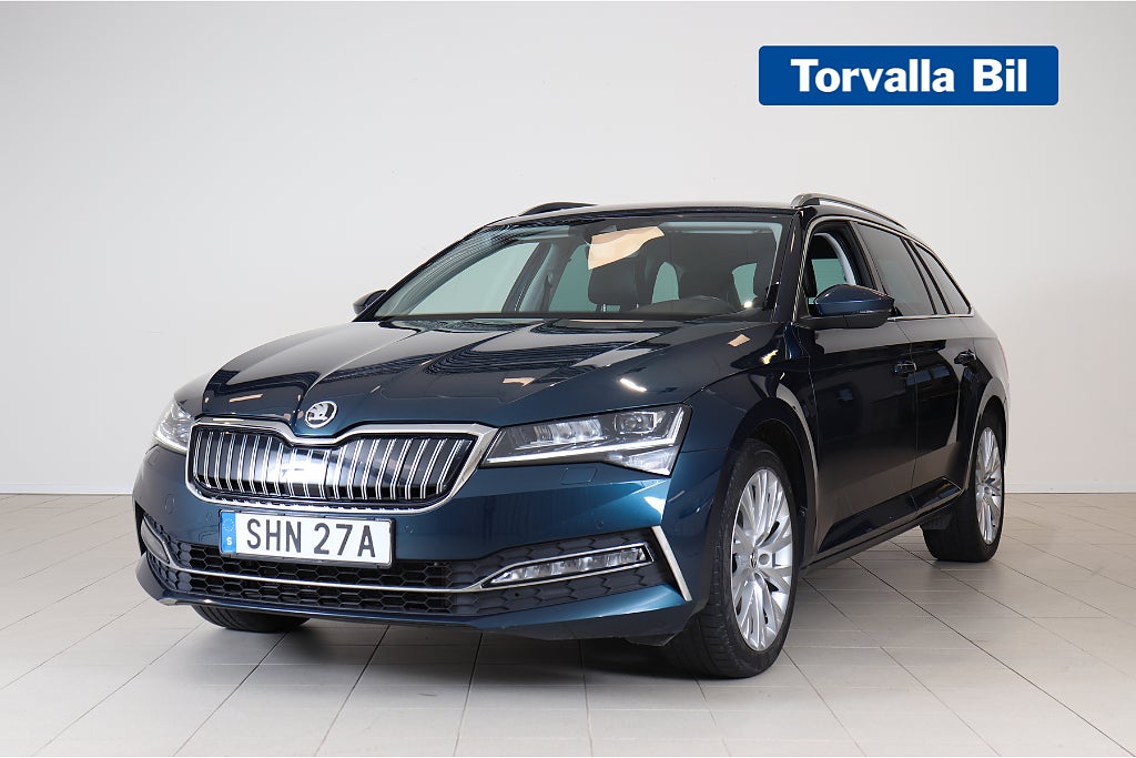Skoda Superb Kombi 1.4 TSI iV Business Style Värm Skinn Drag Kamera