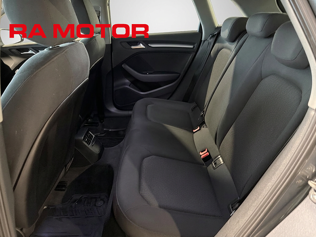 Audi A3 1.5 TFSI 150hk COD S Tronic |Adaptiv|P-sensor|Carplay| 2018