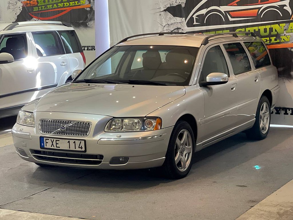 Volvo V70 2.4 CLASSIC, KINETIC AUTOMAT 170HK NY BESIKTAD NY SERVAD