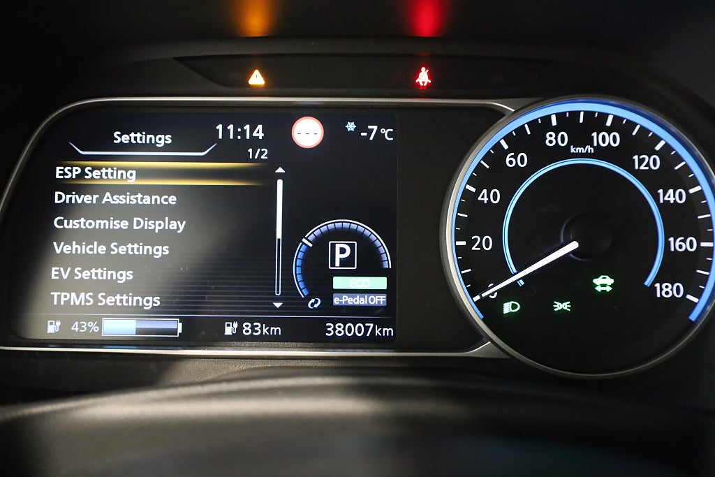 Nissan Leaf Acenta 40 kWh Kamera CarPlay Rattvärme Keyless Leasbar