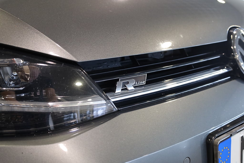 Volkswagen Golf I 5-dörrar 1.5 TSI 150HK R-Line M-Värme Kamera Plus-Pkt