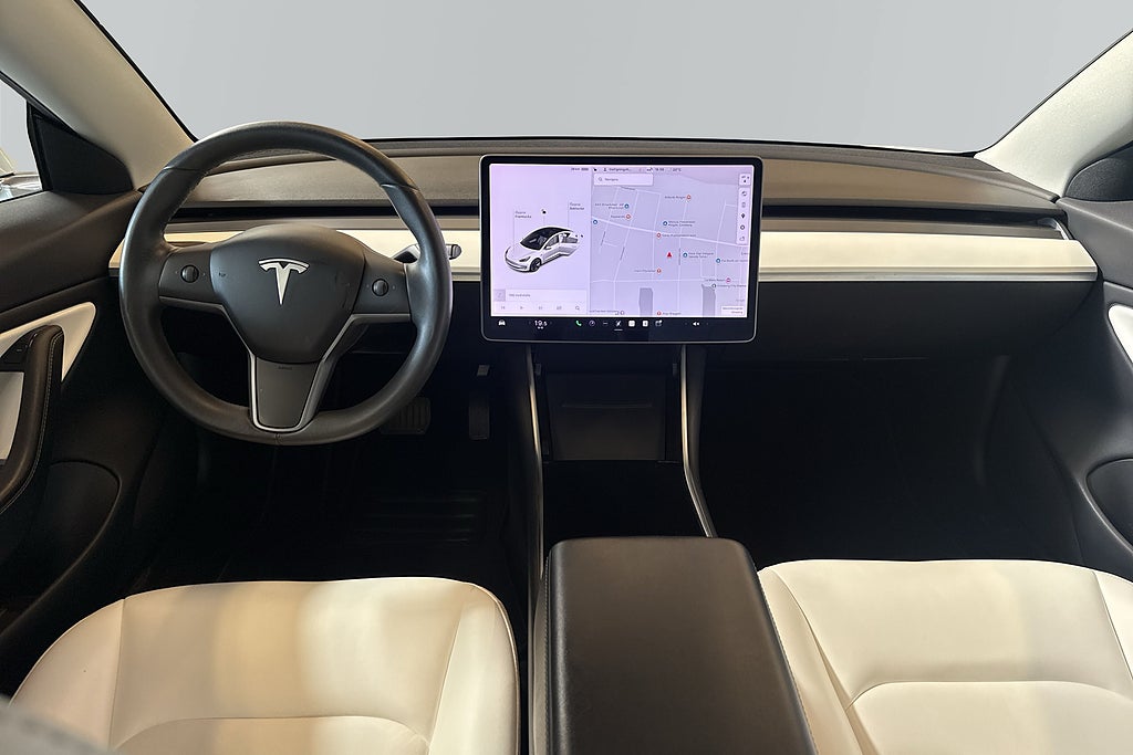 Tesla Model 3 2020