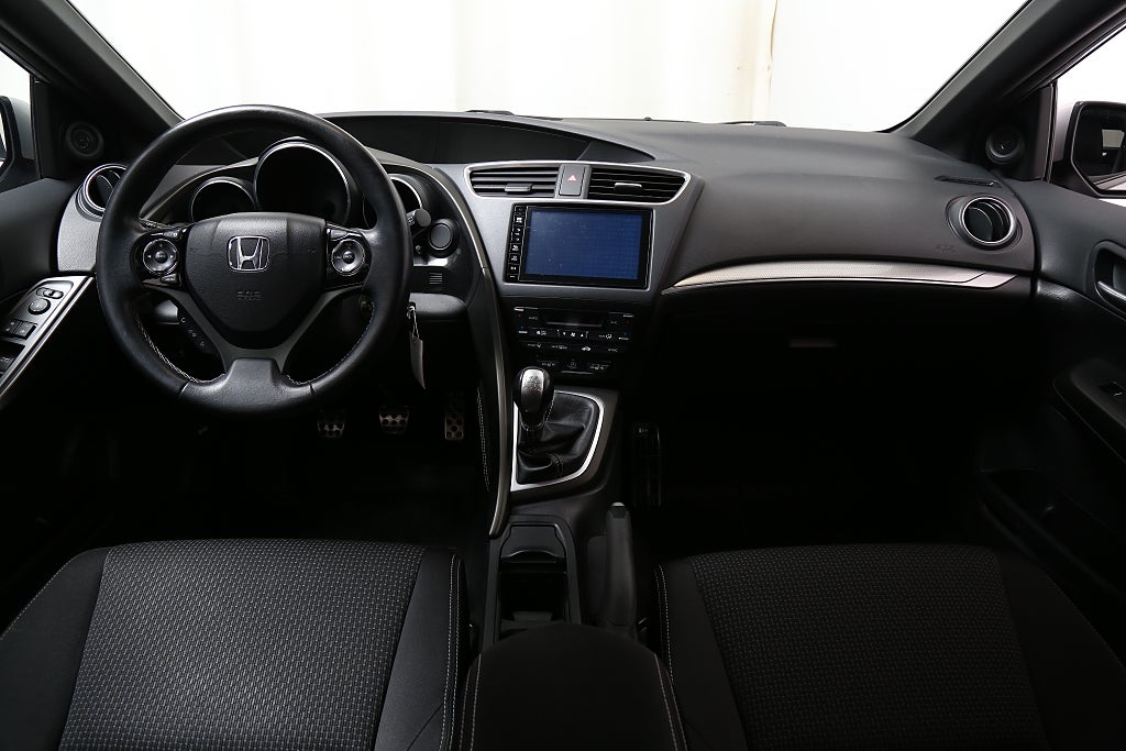 Honda Civic 1,6 i-DTEC 120hk Sport 5d Nybesikt Motorvärmare