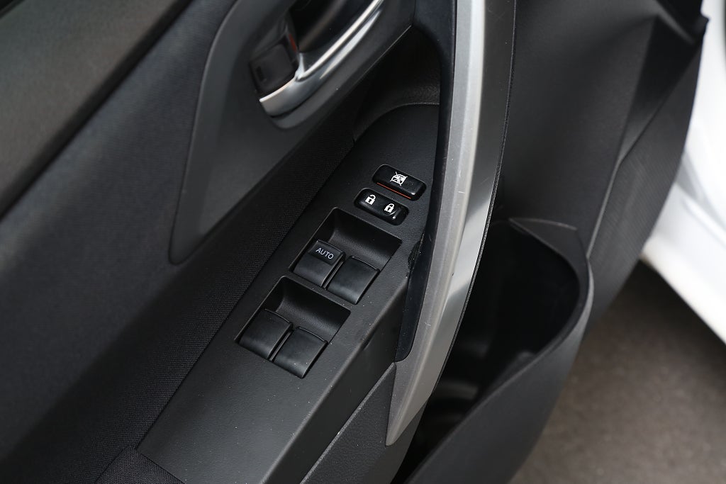 Toyota Auris Touring Sports Hybrid e-CVT Edition 50 Motorvärmare 2014