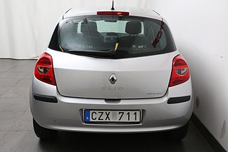 Halvkombi Renault Clio 7 av 23