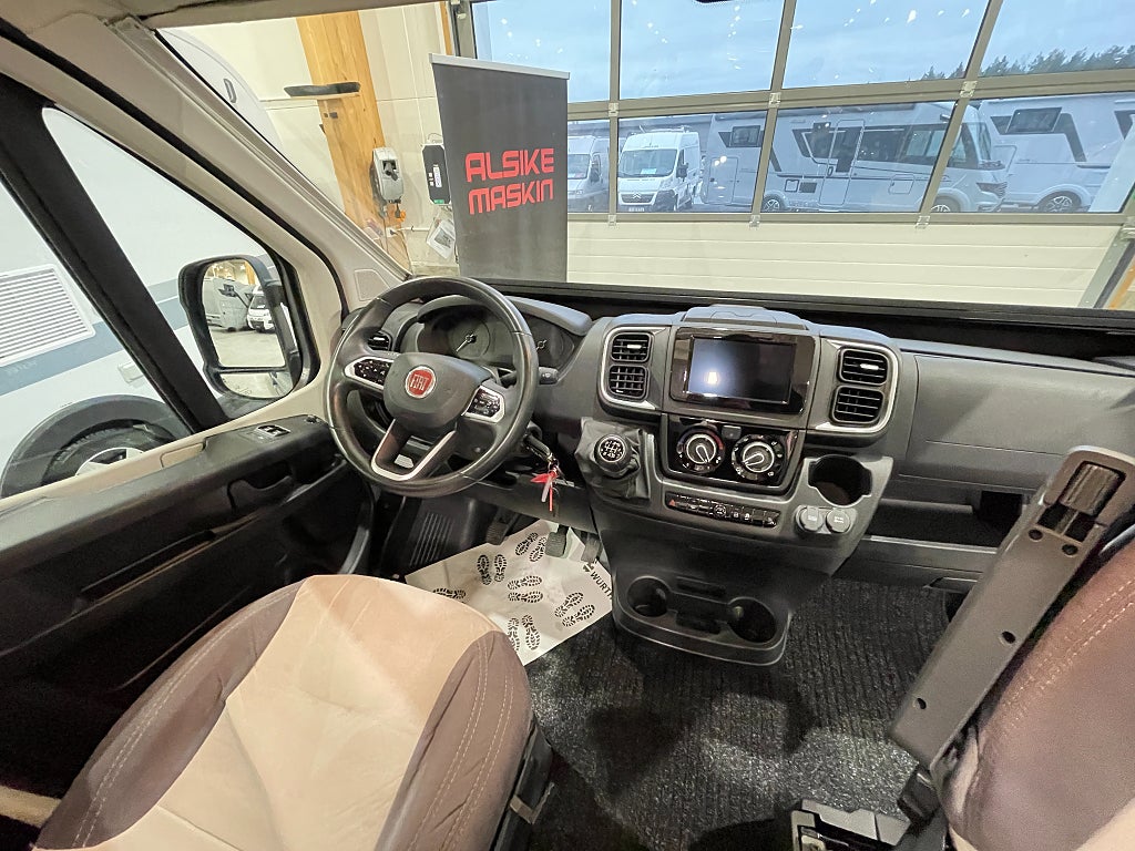 Ci Kyro Duo XL Elite / Truma Diesel / Höj och sänkbarsäng / Solcell - Ci