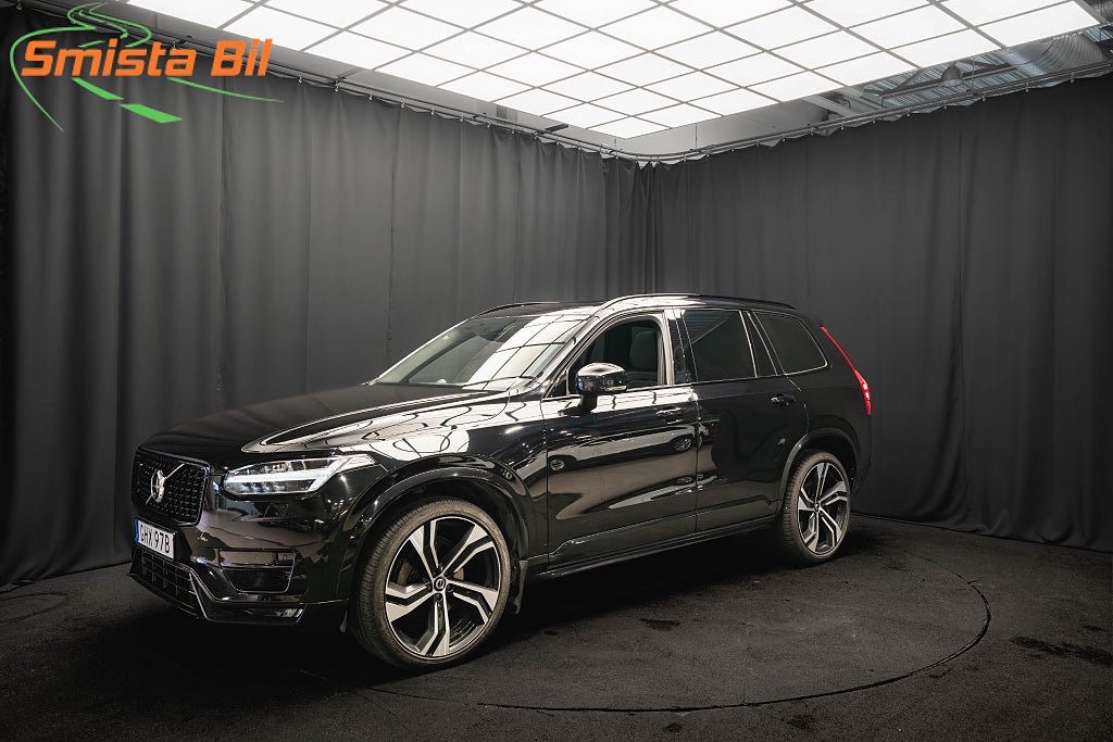 Volvo XC90 B5 AWD R-Design PRO 7-sits B&W PANO LUFT 22'' DRAG MOMS