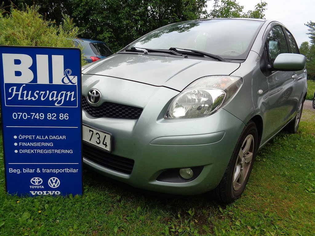 Toyota Yaris 5D ÅRSSK. 514:-/NYBES U.A./NYSERVAD/BRA DÄCK