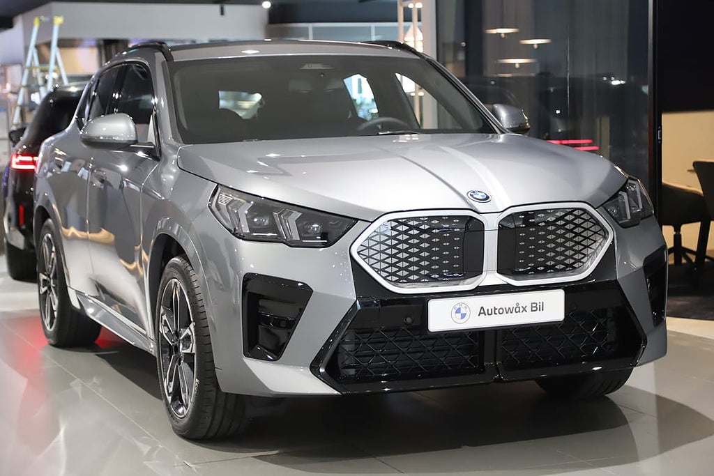 BMW iX2 xDrive 30e M Sport / Rattvärme / Businesspris*