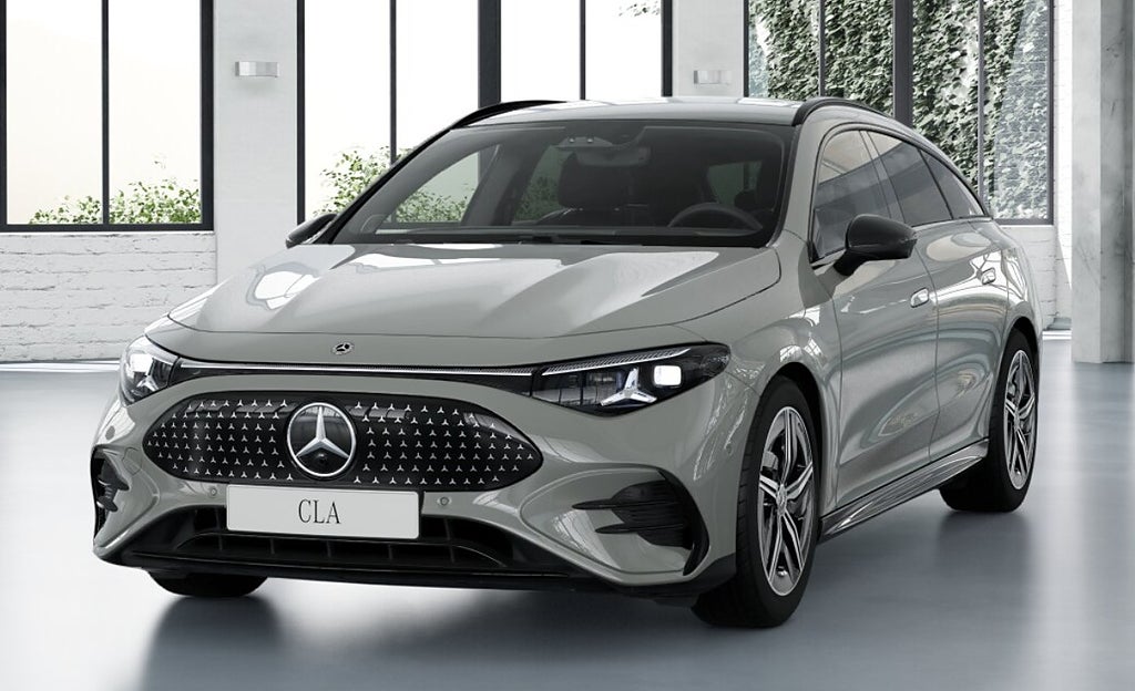 Mercedes-Benz CLA 350 4MATIC / 140th Edition / AMG