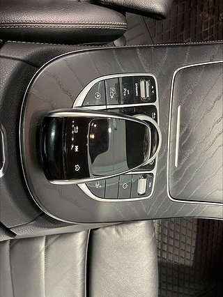 Mercedes-Benz E 300 Coupé AMG/360°kamera/M-värmare/Navi/S&V
