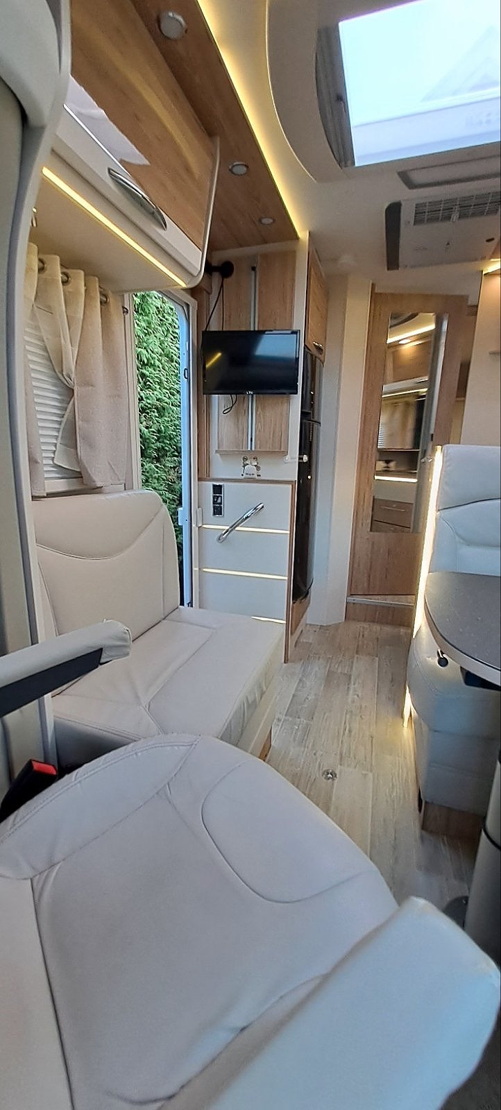 Pilote P740GJ 2018 - miniatyr 19