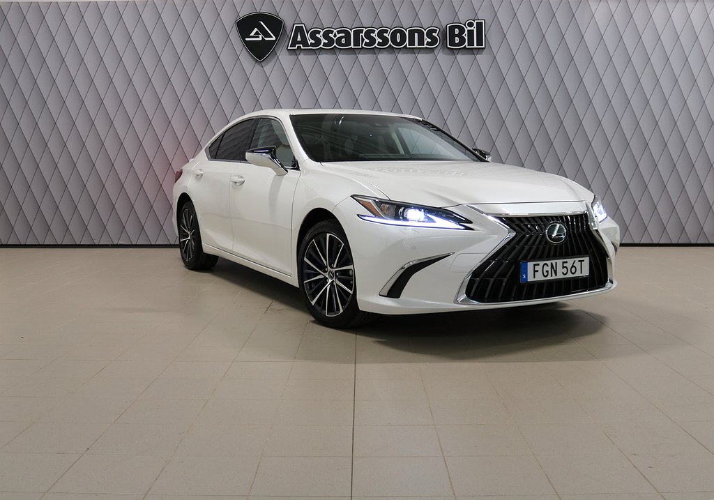 Lexus ES 300h 2.5 E-CVT Limited Edition Taklucka 218hk 