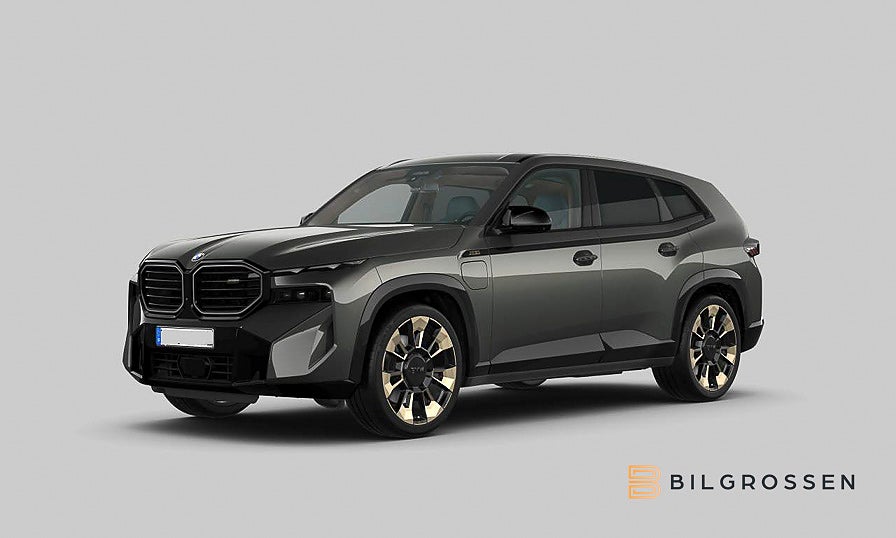 BMW XM 4.4 V8 xDrive B&W Merino Massage Softclose Bakaxelstyrn