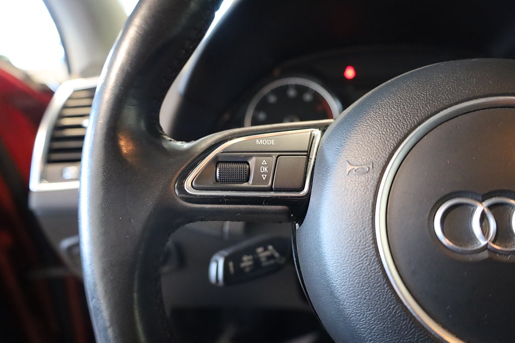Audi Q5 2.0 TFSI 225HK Quattro AUT Design-PKT Drag Värmare PDC 2013