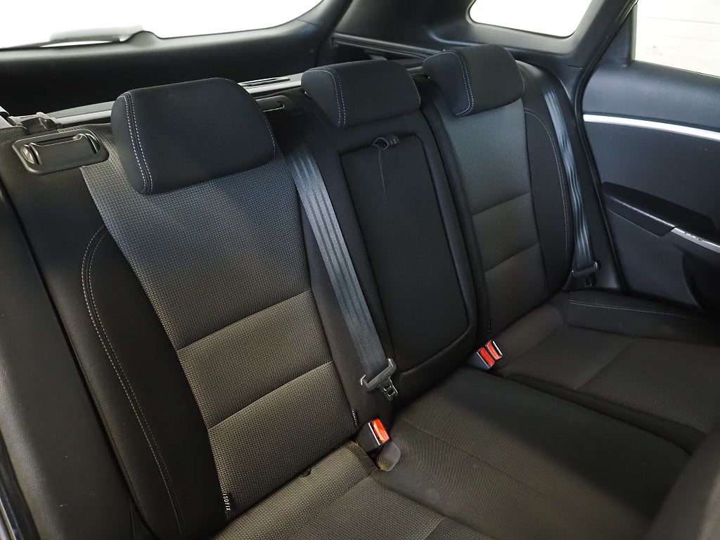 Hyundai i30 Kombi 1.6 GDI 135hk Aut Business Dragkrok Motorvärmare 2014