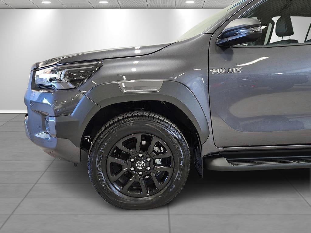 Toyota Hilux INVINCIBLE DC 2.8 D Aut Parkv. OMGÅENDE LEVERANS