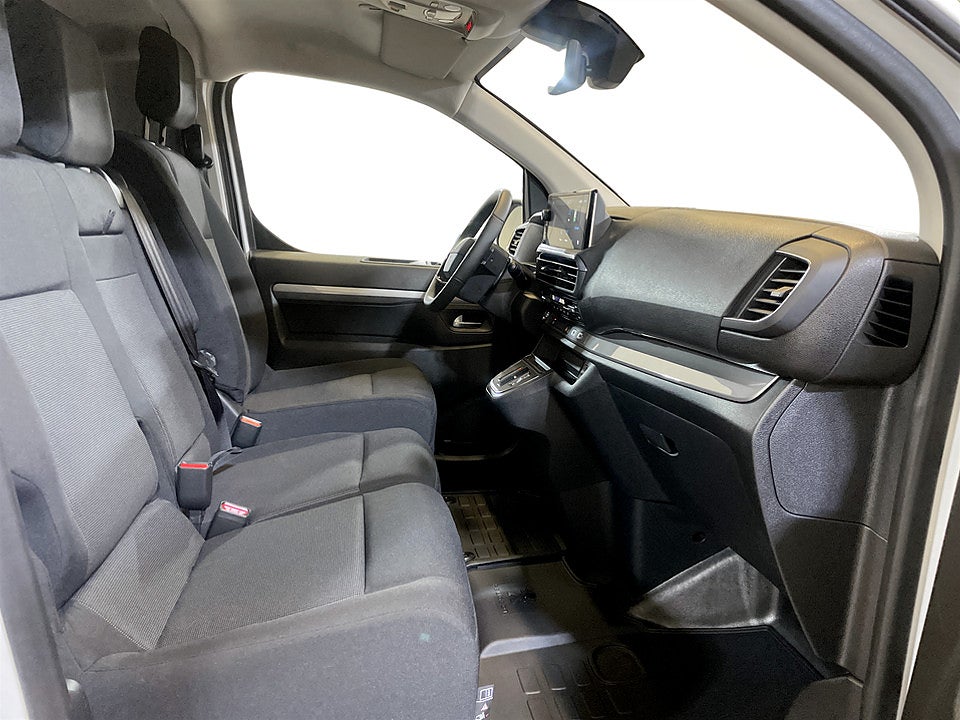 Bild på Peugeot Expert Plus 150hk Aut L2 - EDITION! Värmare & Dragkrok