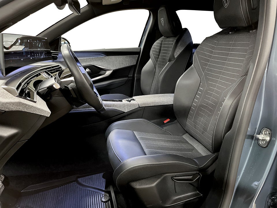 Bild på Peugeot 5008 GT Hybrid 145hk Aut 7-SITS B-KAMERA CARPLAY