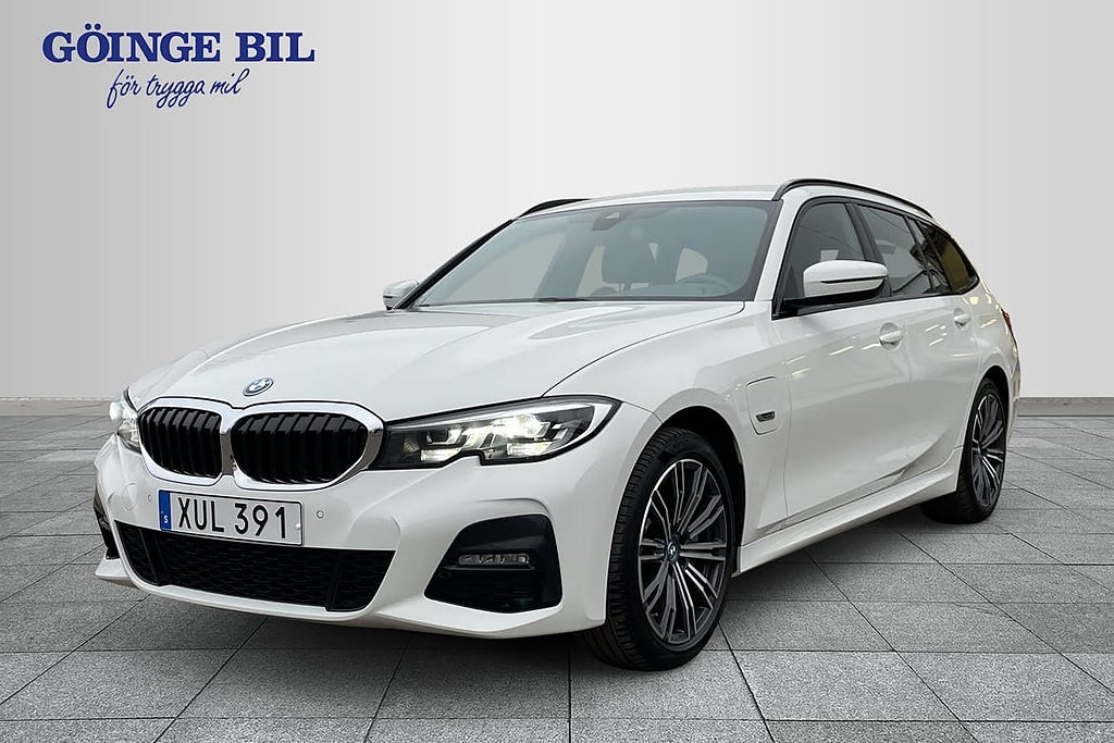 BMW 330e Touring 3.95% KAMPANJRÄNTA 292hk M-Sport Nyservad/Na...