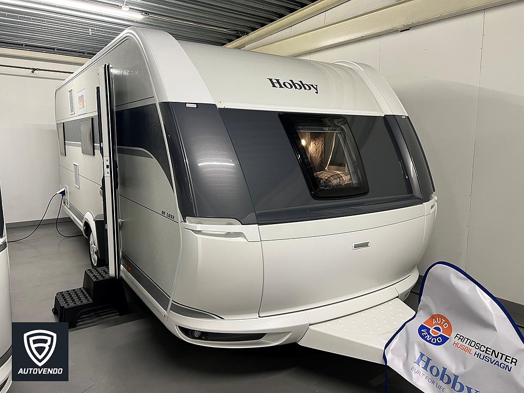 Hobby 545 KMF De Luxe 3 vån säng Ugn