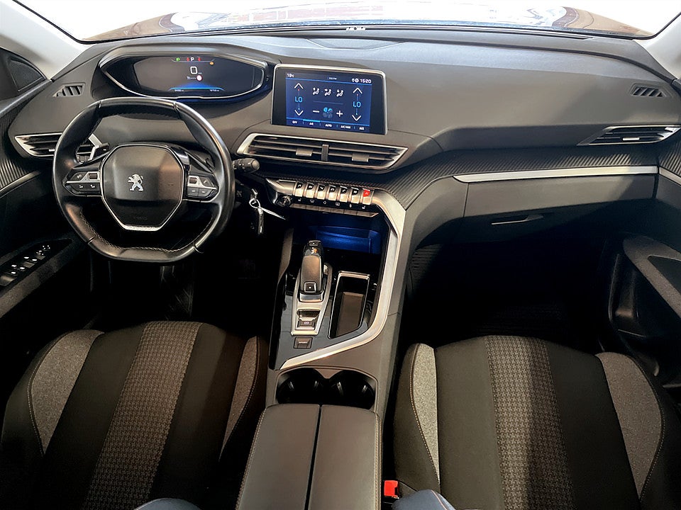 Bild på Peugeot 3008 Active 1.2 PT 130hk Aut CARPLAY P-SENSORER BAK