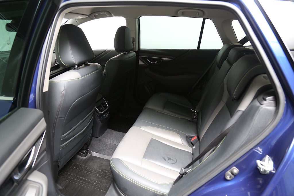 Subaru Outback 2,5i 169hk 4WD XFuel Field AWD Aut Dragkrok 2022