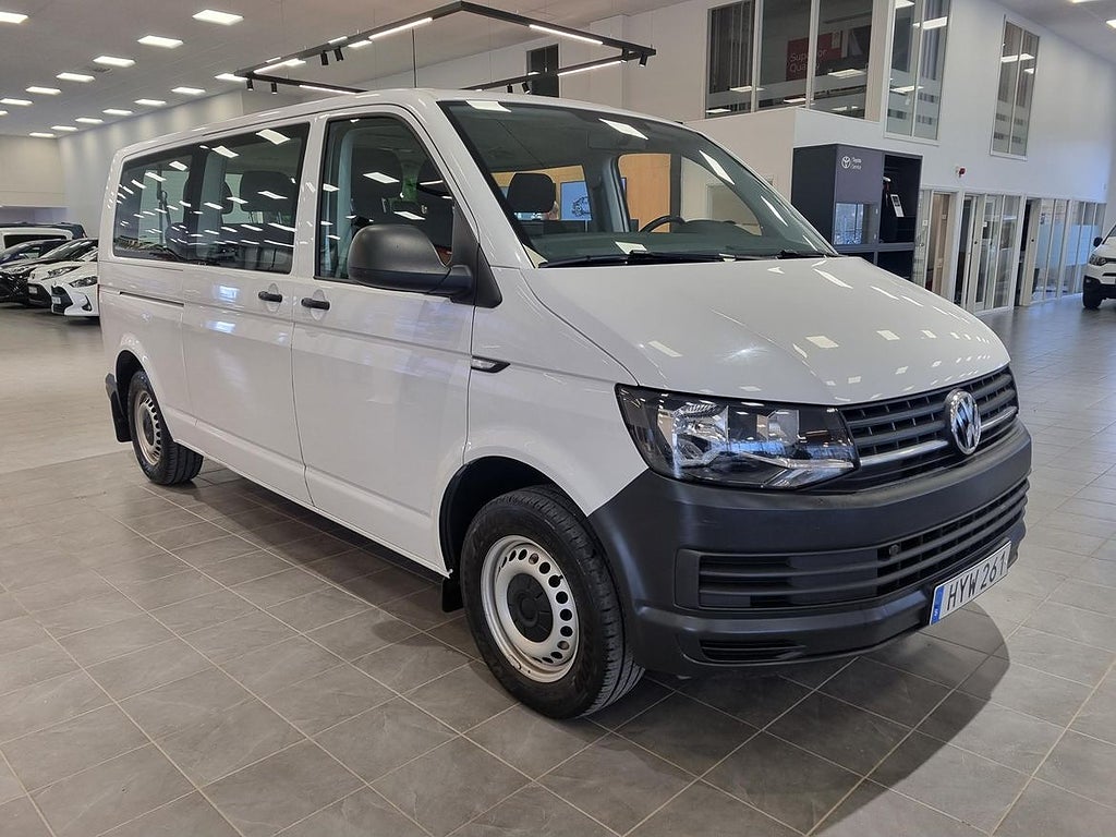 Volkswagen Caravelle 150 hk 9-sits DSG Värmare Drag Moms