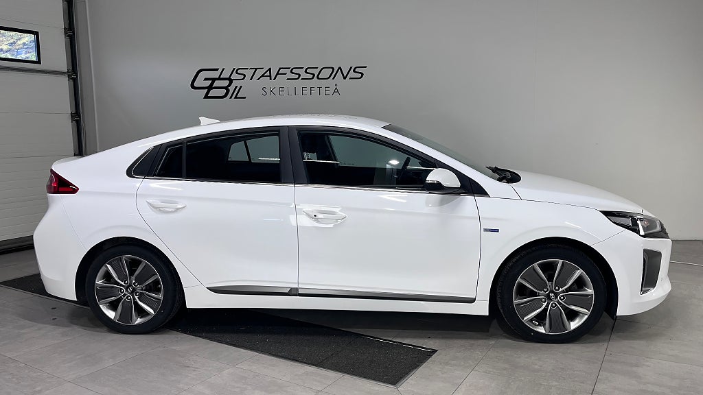 Hyundai IONIQ Hybrid 1.6 DCT | Drag & Vinterhjul