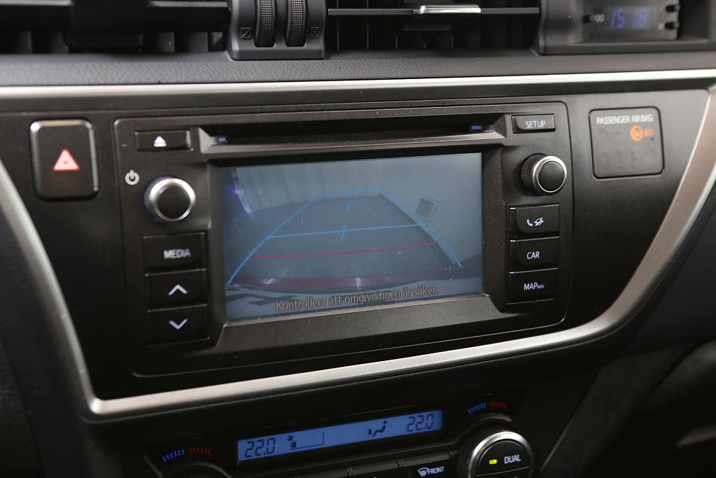 Toyota Auris Touring Sports Hybrid e-CVT Executive 2015