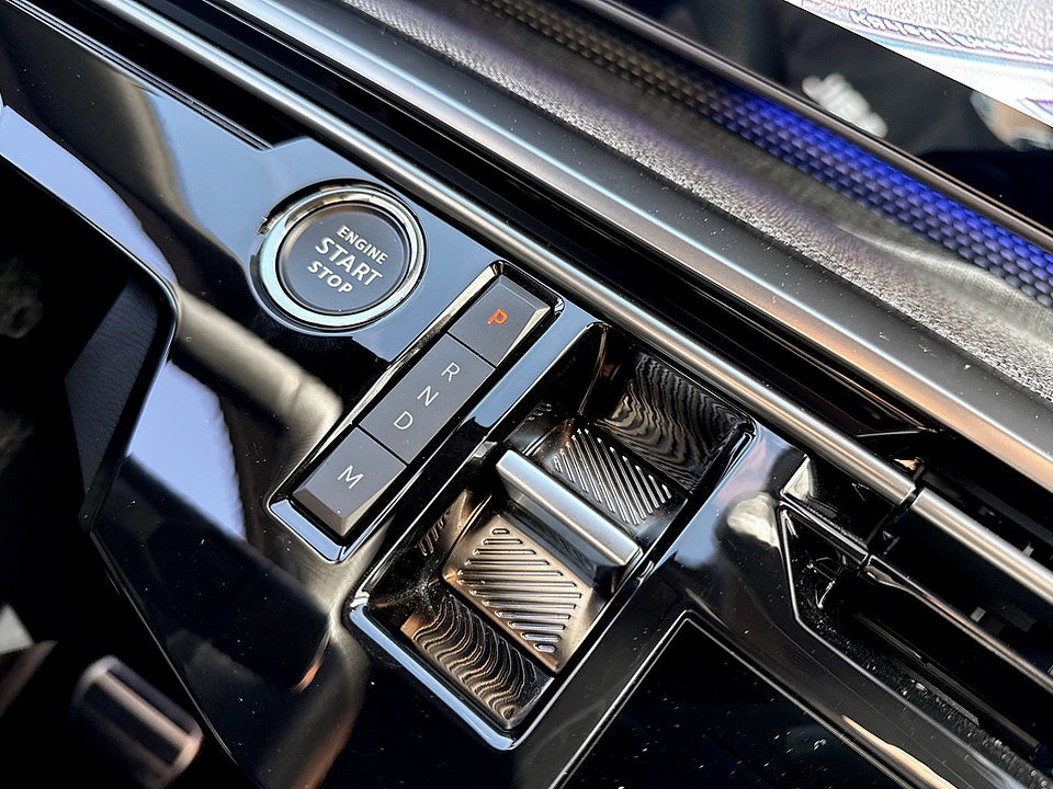 Bild på Peugeot 5008 GT Hybrid 145hk Aut 7-SITS B-KAMERA CARPLAY