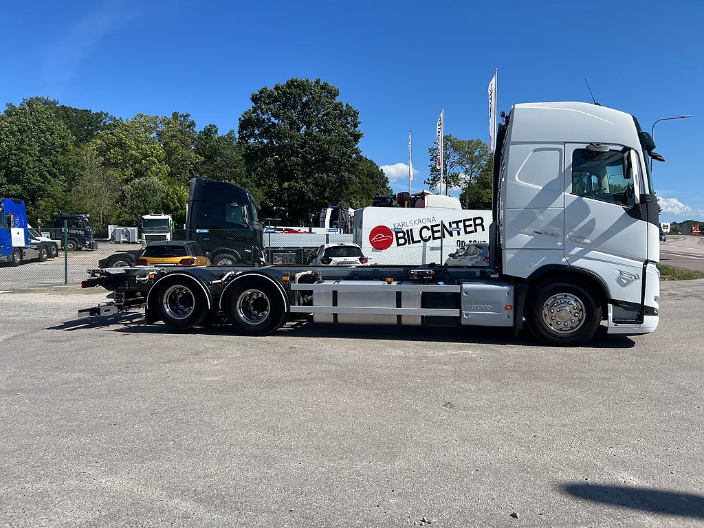 Volvo FH13 540 6x2 Containerede / Lösflaksbil, I-See