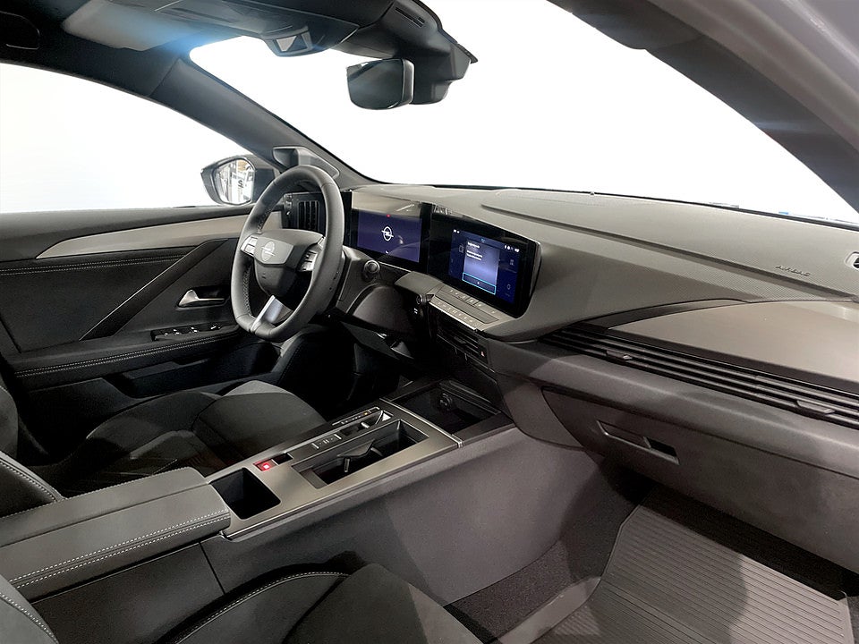 Bild på Opel Astra Sports Tourer GS Hybrid 145hk Aut - OMGÅENDE LEVERANS!
