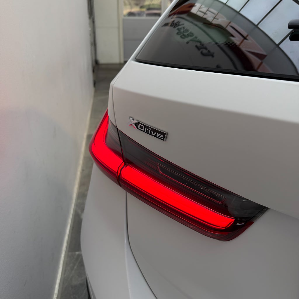 BMW 320D xDrive Touring Sport line Carplay Navi Rattvärme Drag